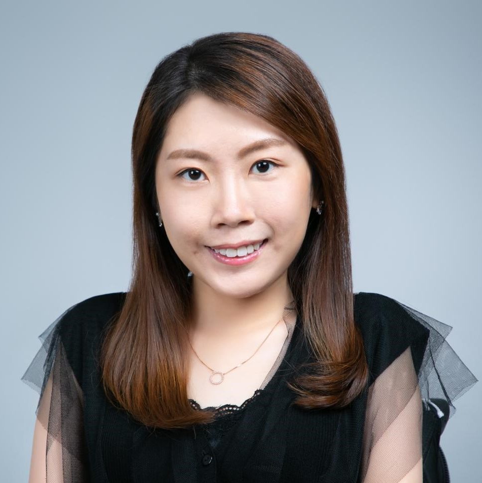 何宛淇 女士, BBS